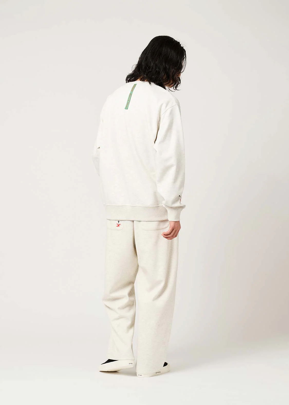 Ikaku Surprise Question | Cardboard Sweatshirt - Image 8