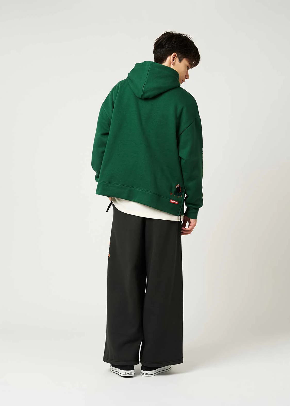 Ikaku Suwari B | Fluffy Fleece Hoodie - Image 8