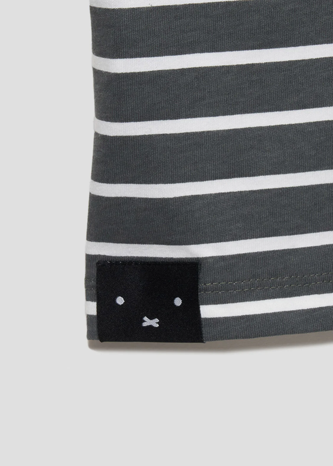 miffy Short Sleeve Tee (miffy_miffy Face line 3) - Image 6