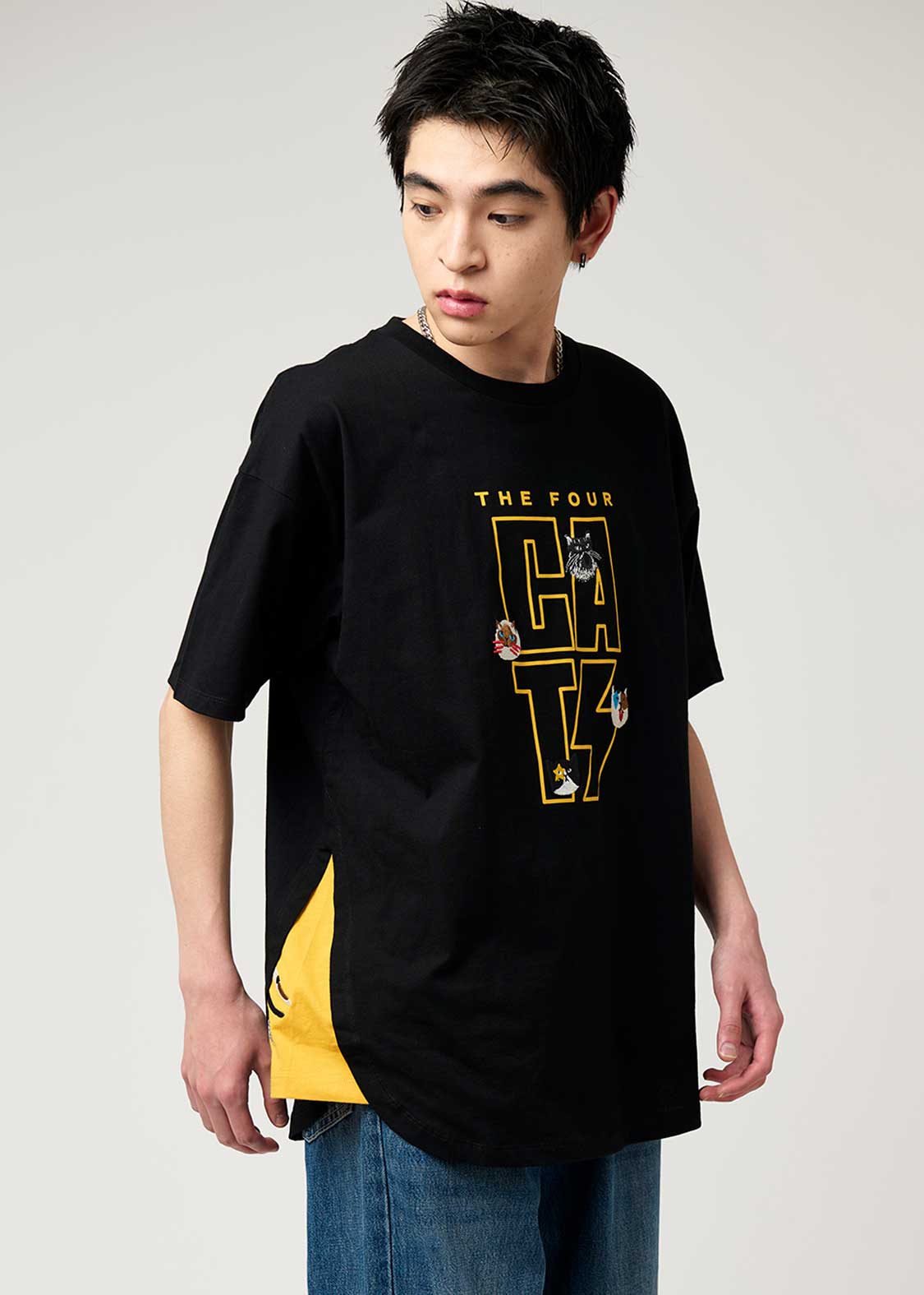 Side Gusset Short Sleeve Tee (THE FOUR CATS Face) - Image 8