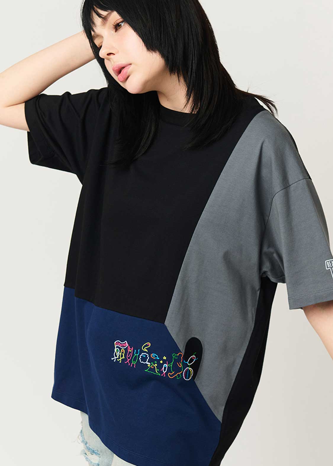 Beautiful Shadow March | My Home Switching Big Silhouette T-Shirt - Image 6