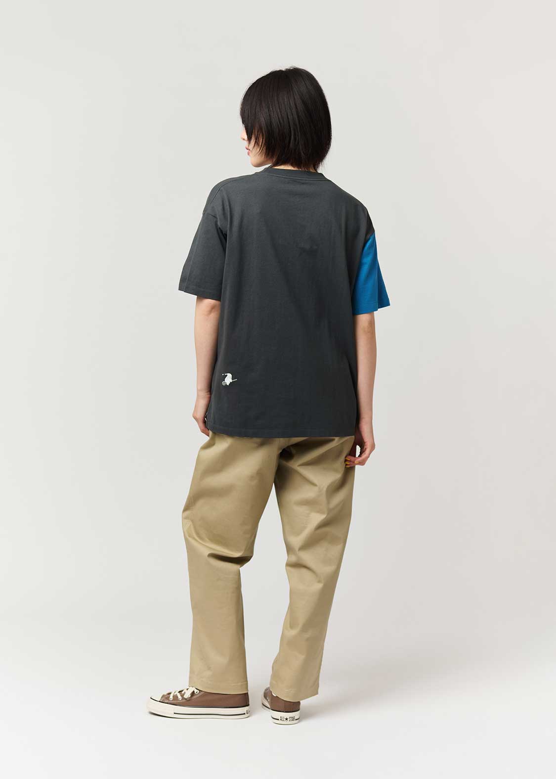 Icebonne | Hello Switching Big Silhouette T-Shirt - Image 10