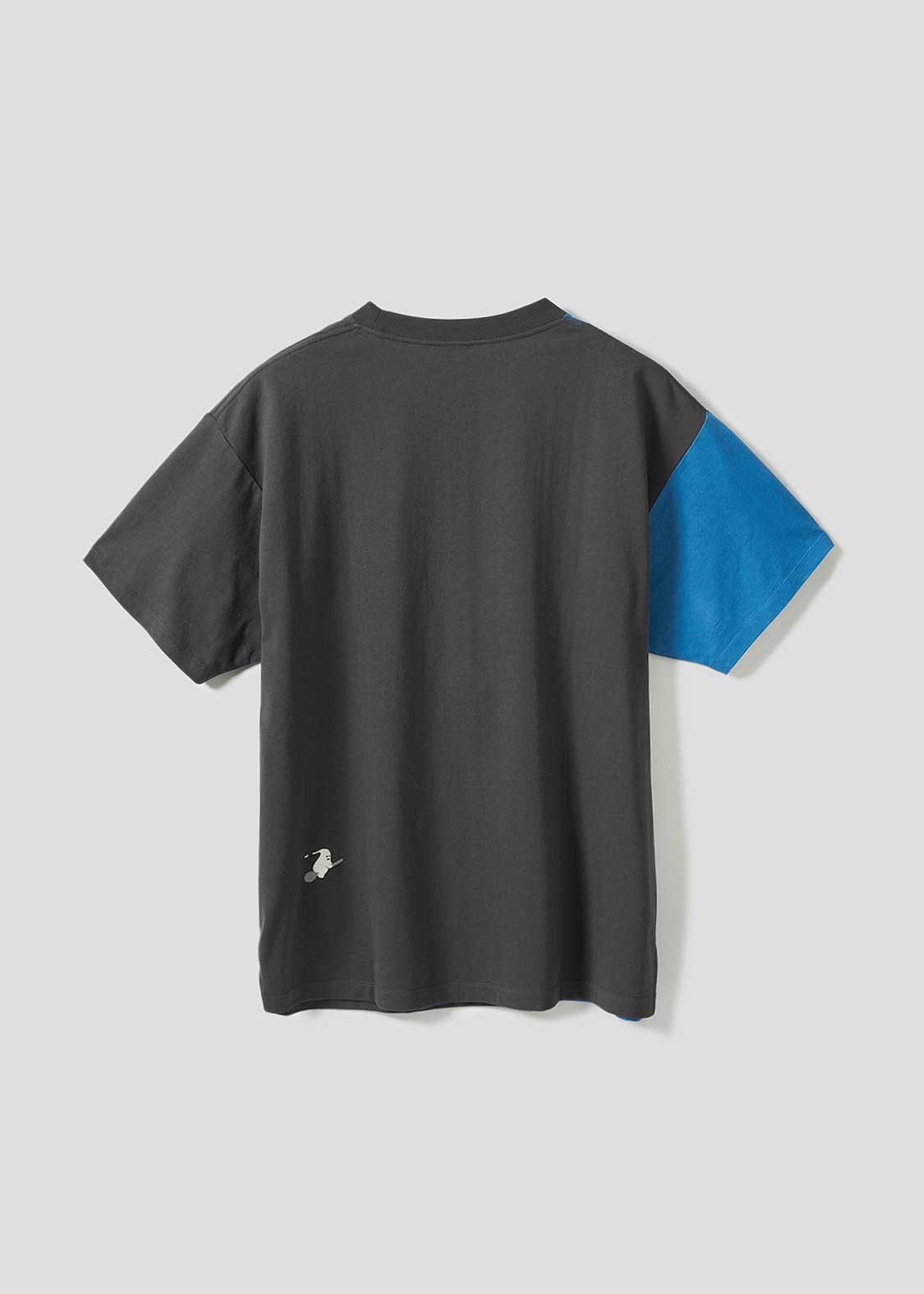 Icebonne | Hello Switching Big Silhouette T-Shirt - Image 2