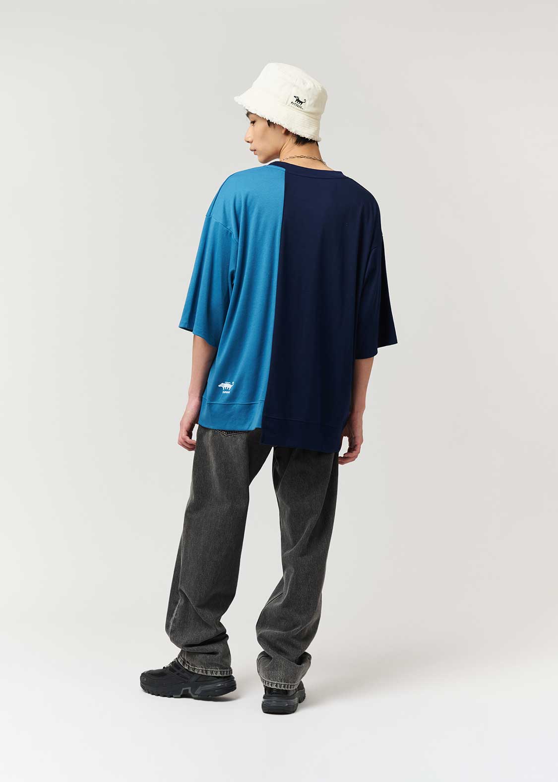 Hiesugirinu (Nagasugiru) | Big Silhouette T-Shirt With Switching - Image 8