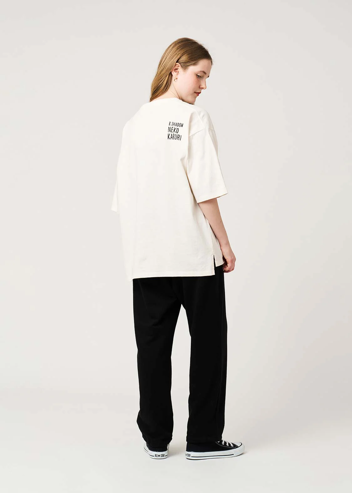 Neko Kaburi Beautiful Shadow WH | Pigment Oversized T-Shirt - Image 10
