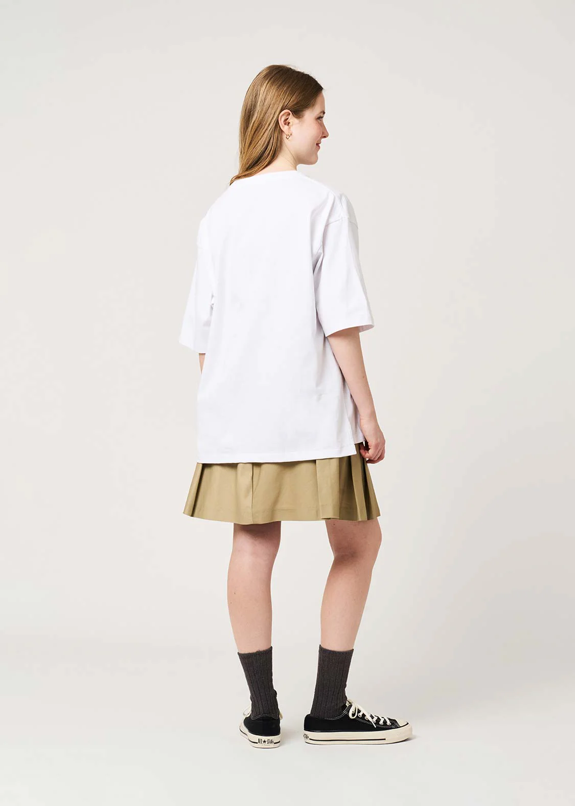 Neko Kaburi Beautiful Shadow WH | Oversized T-Shirt - Image 10