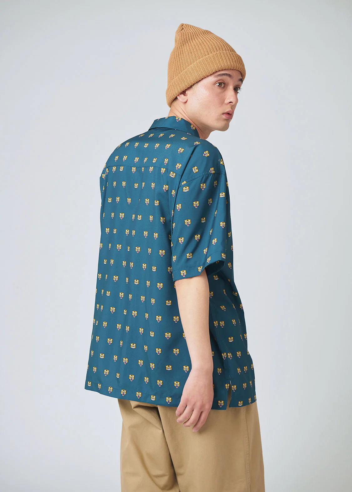 Open Collar Short Sleeve Shirt (Tiger Embroidery) - Image 9