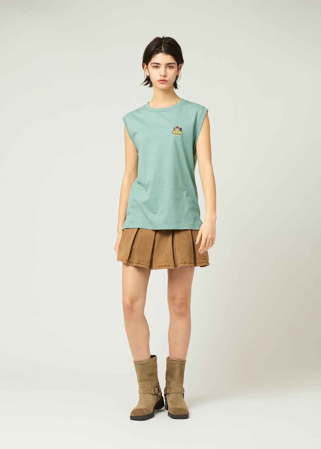 Sleeveless  T-shirt (Ikaku a-boo) - Image 9