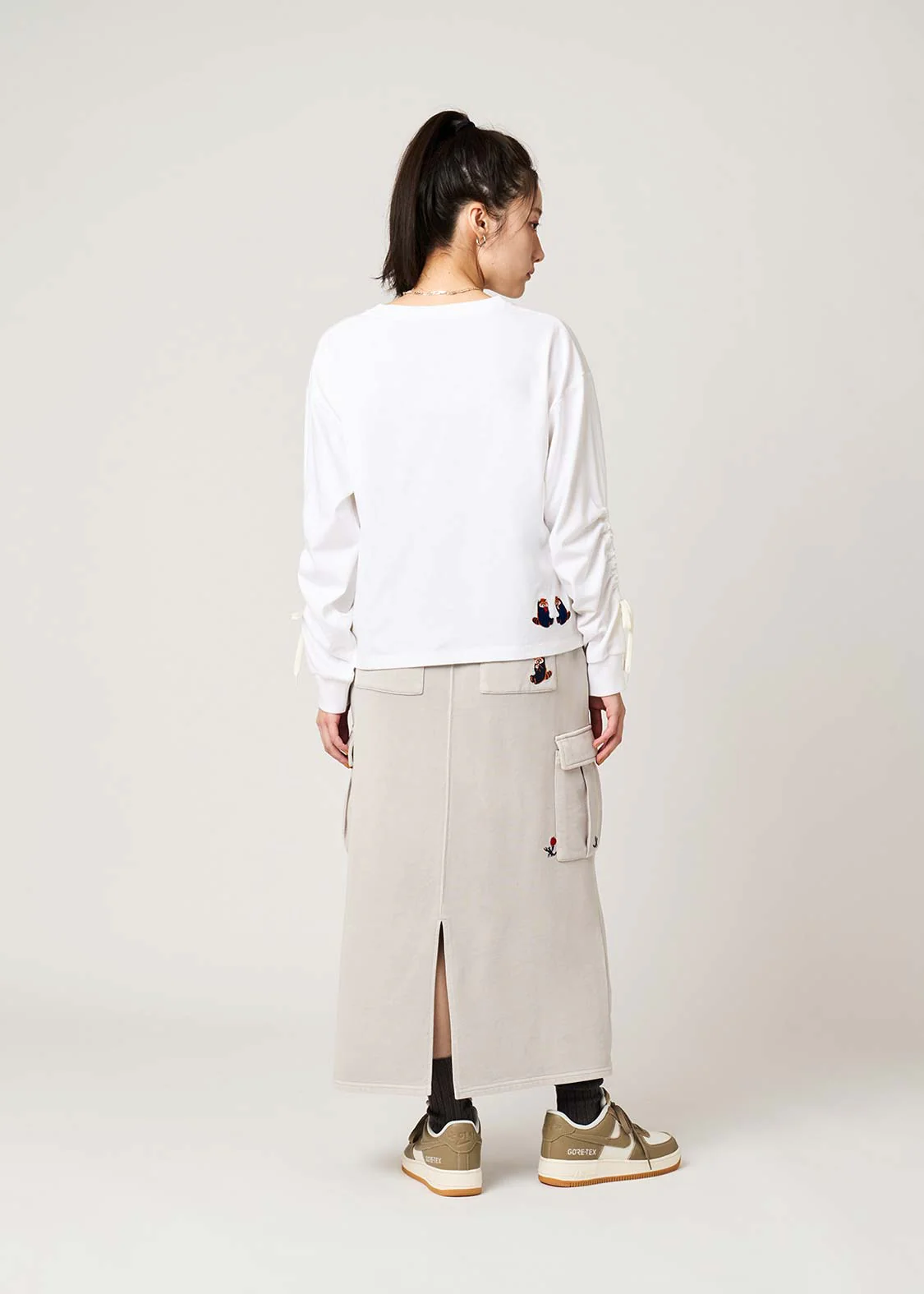 Ikaku Noringo | Gathered Sleeve Long Sleeve T-Shirt - Image 10