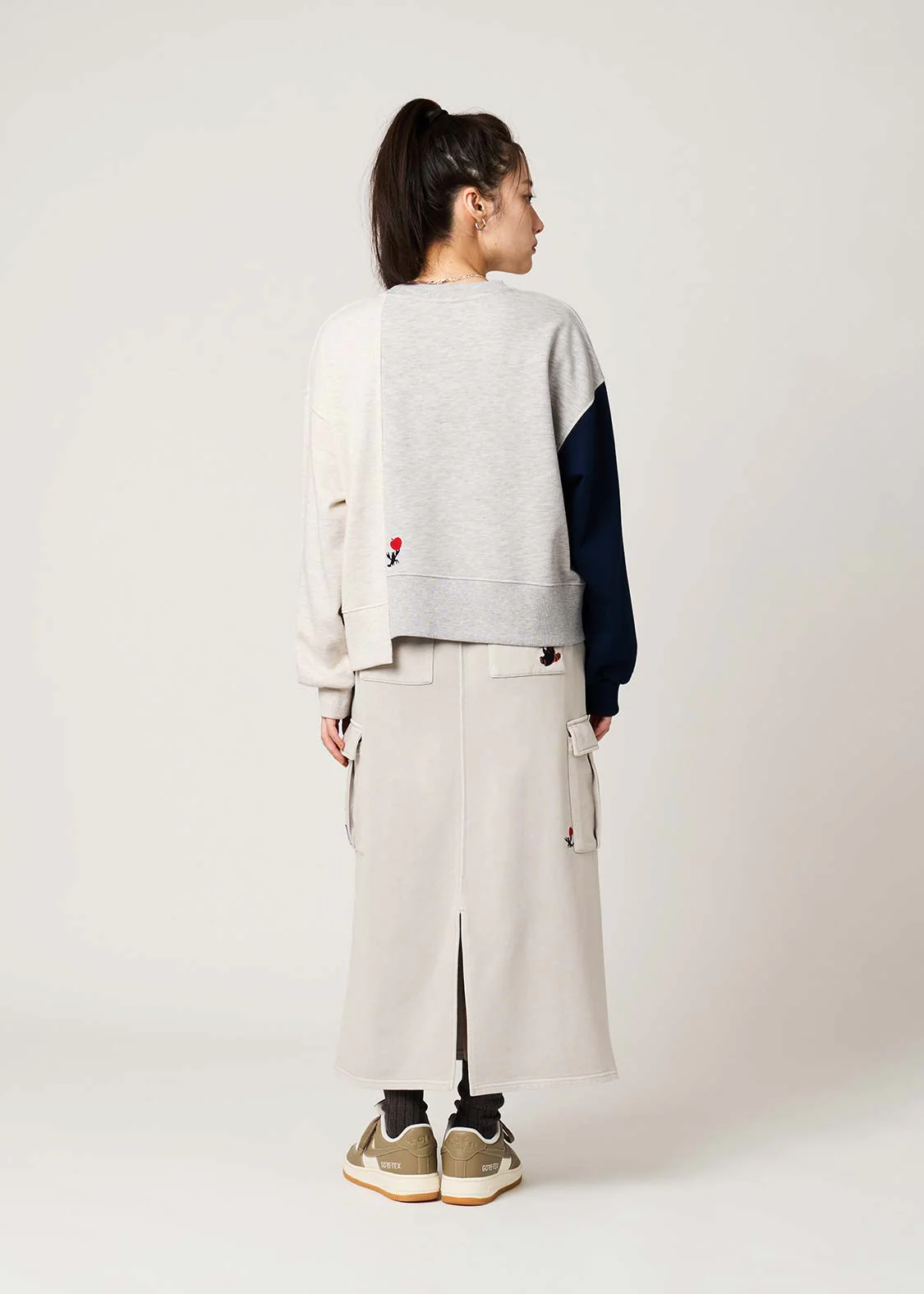 Ikaku Noringo | Fleece-Lined Sweatshirt - Image 10