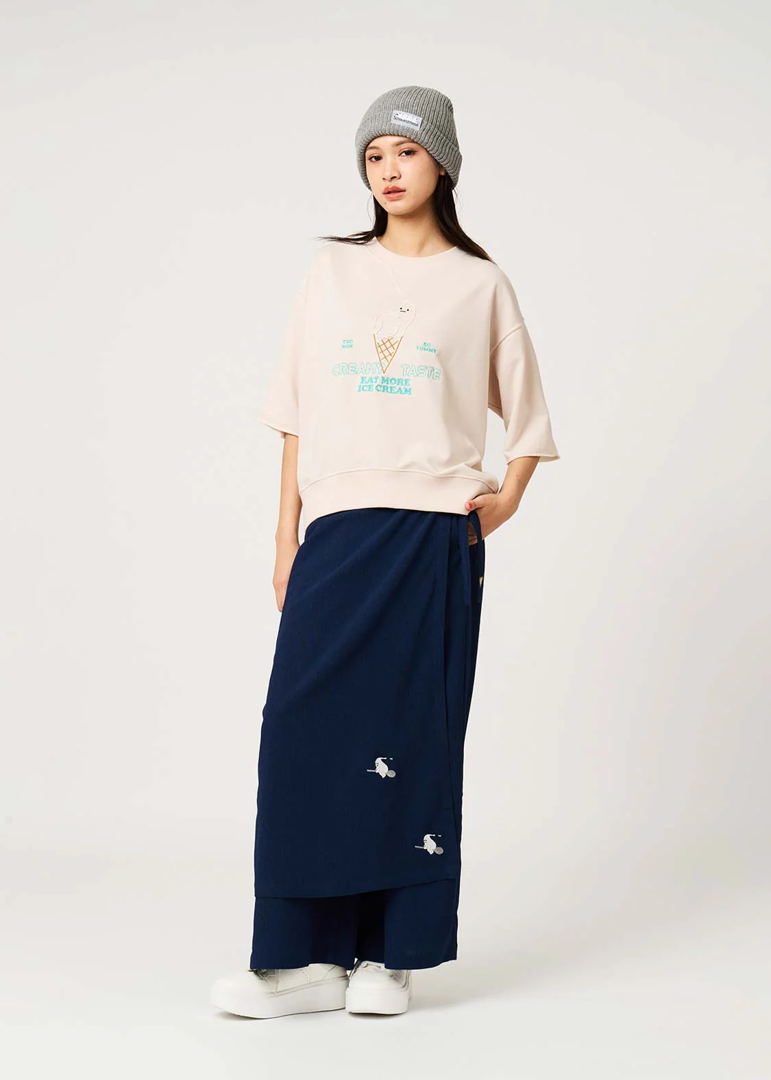 Icebonne | Short-Sleeved Sweatshirt - Image 8