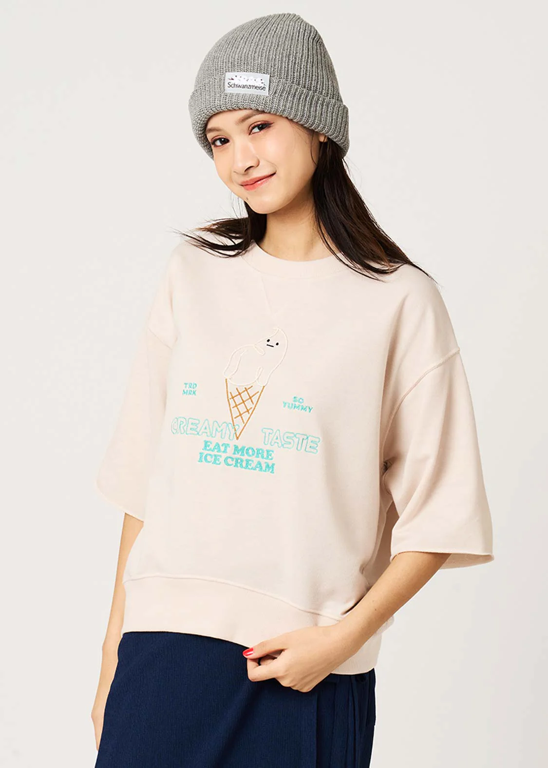 Icebonne | Short-Sleeved Sweatshirt - Image 9