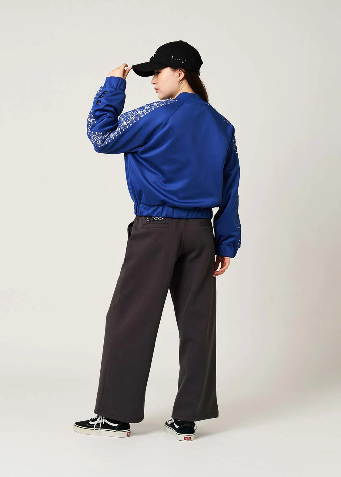 Beautiful Shadow Bakery | Lace Short Blouson - Image 10
