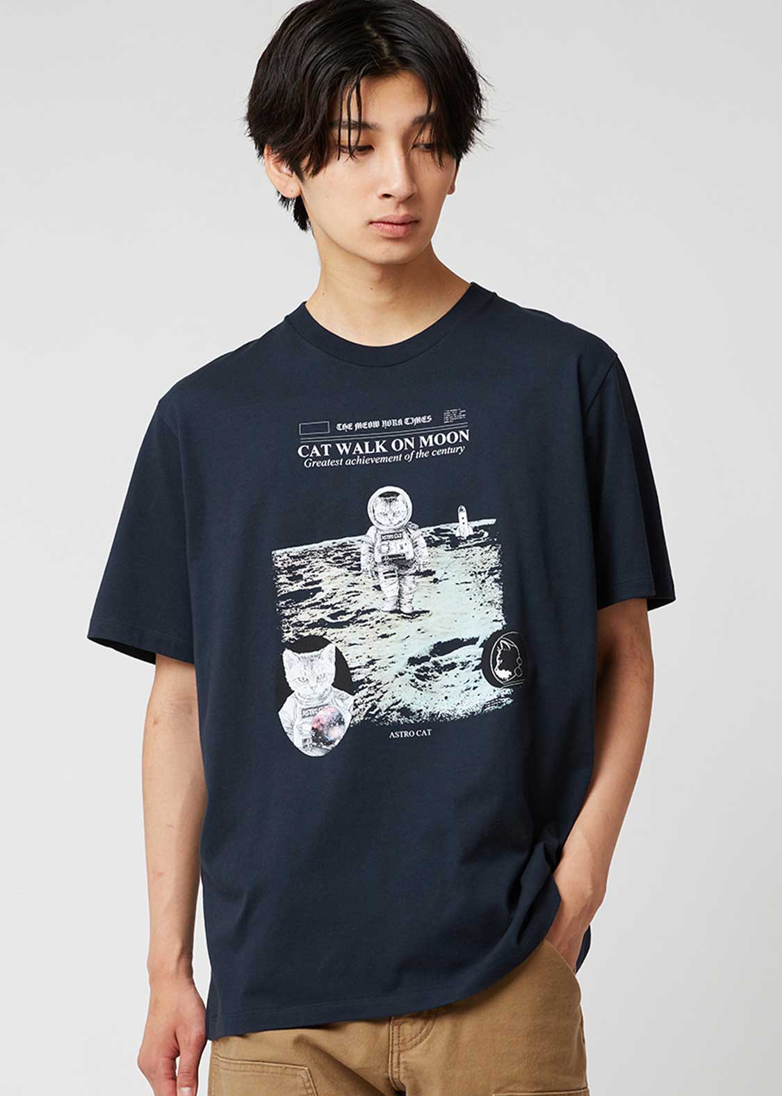 Astro Cat Extra | T-Shirt - Image 7