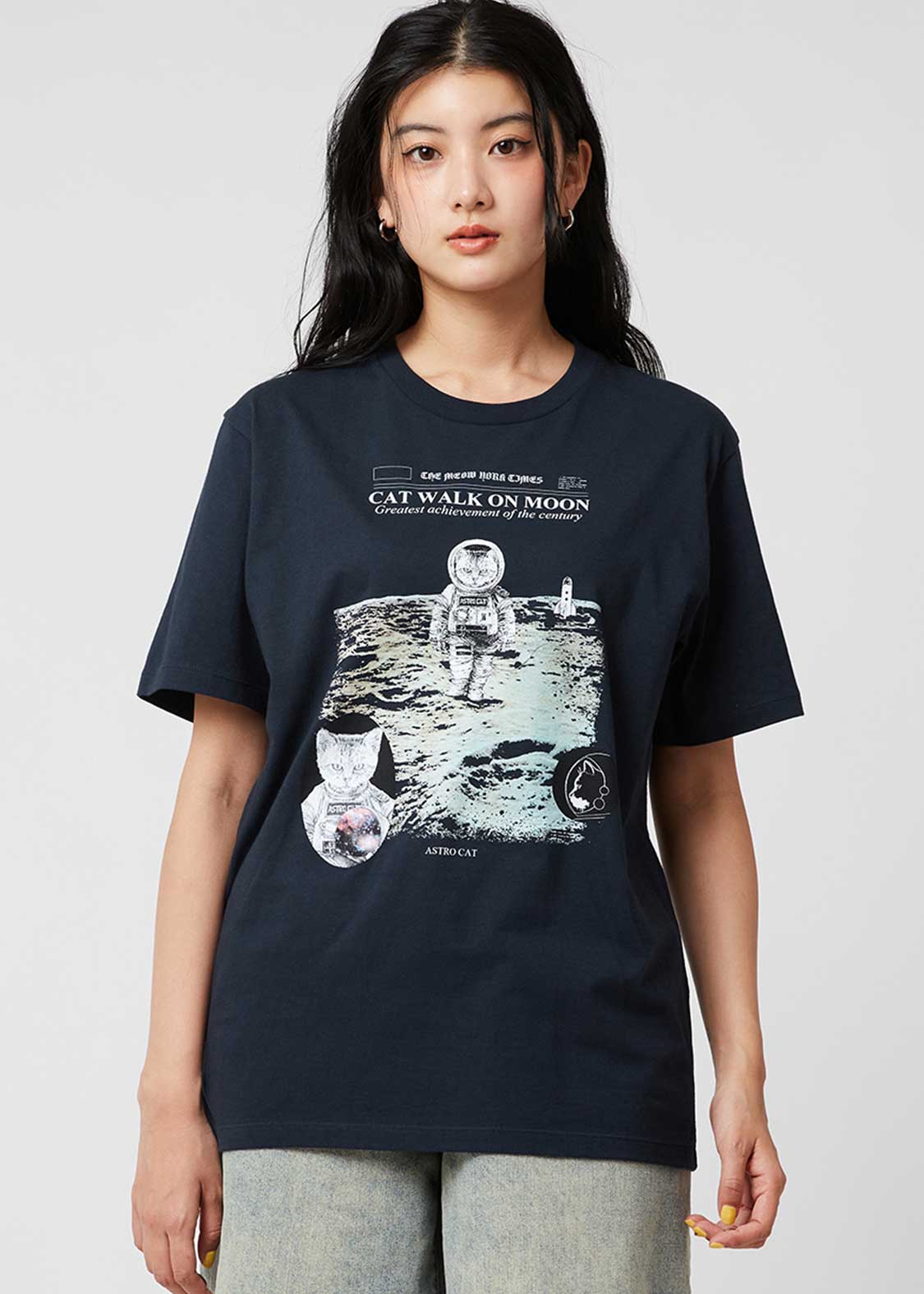 Astro Cat Extra | T-Shirt - Image 9
