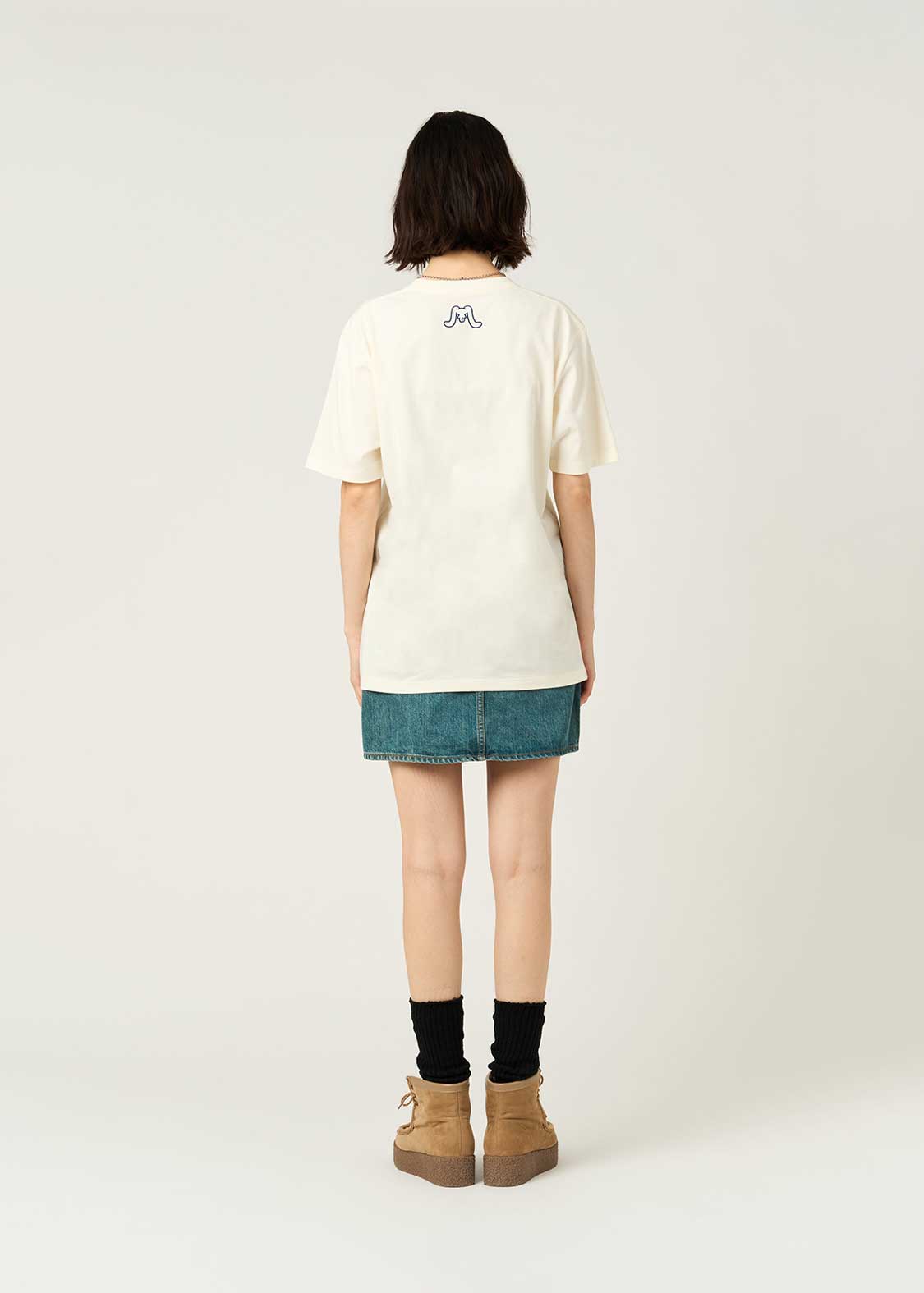 Big Mimi Off White | T-Shirt - Image 10
