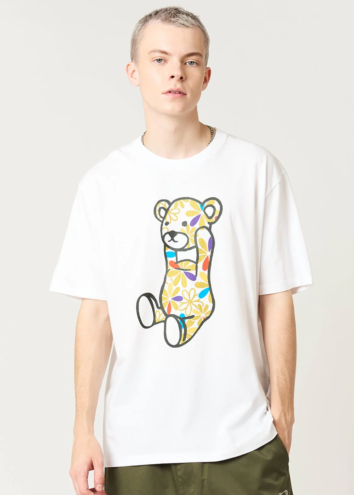 Chrysanthemum Flower Control Bear | T-Shirt - Image 7