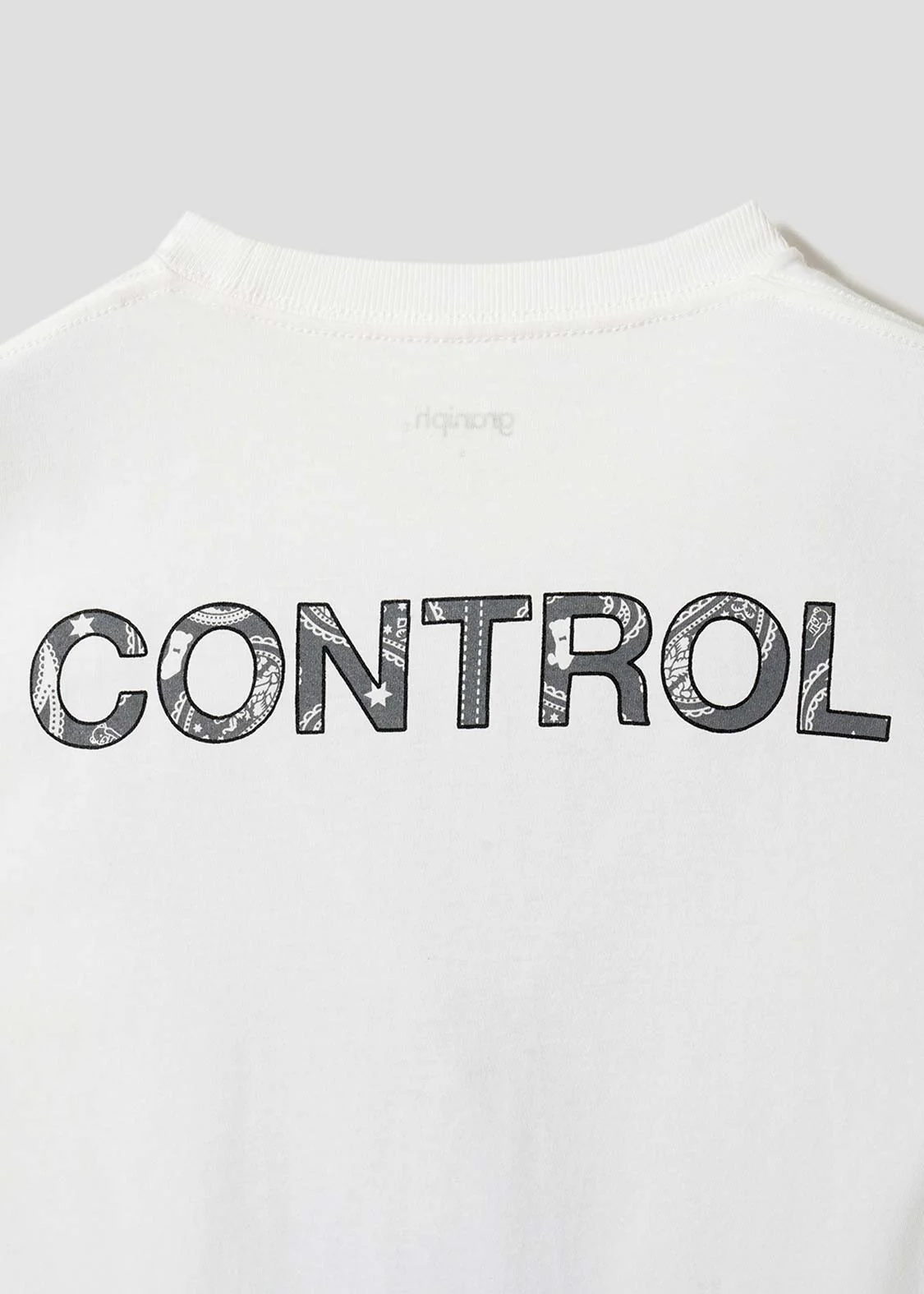Paisley Control Bear Grey | T-Shirt - Image 5