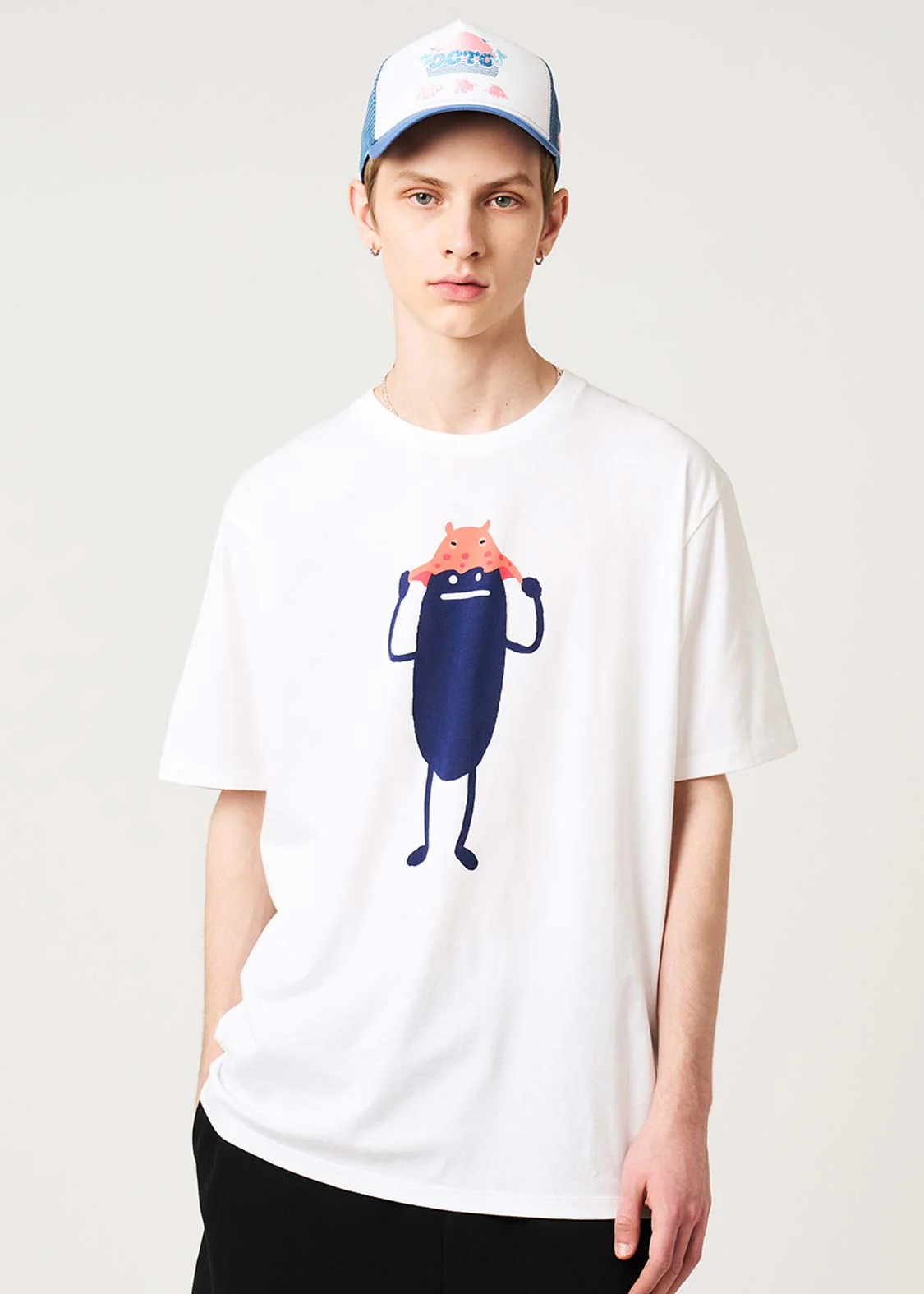 Mendaco Duck Cap Beautiful Shadow | T-Shirt - Image 7