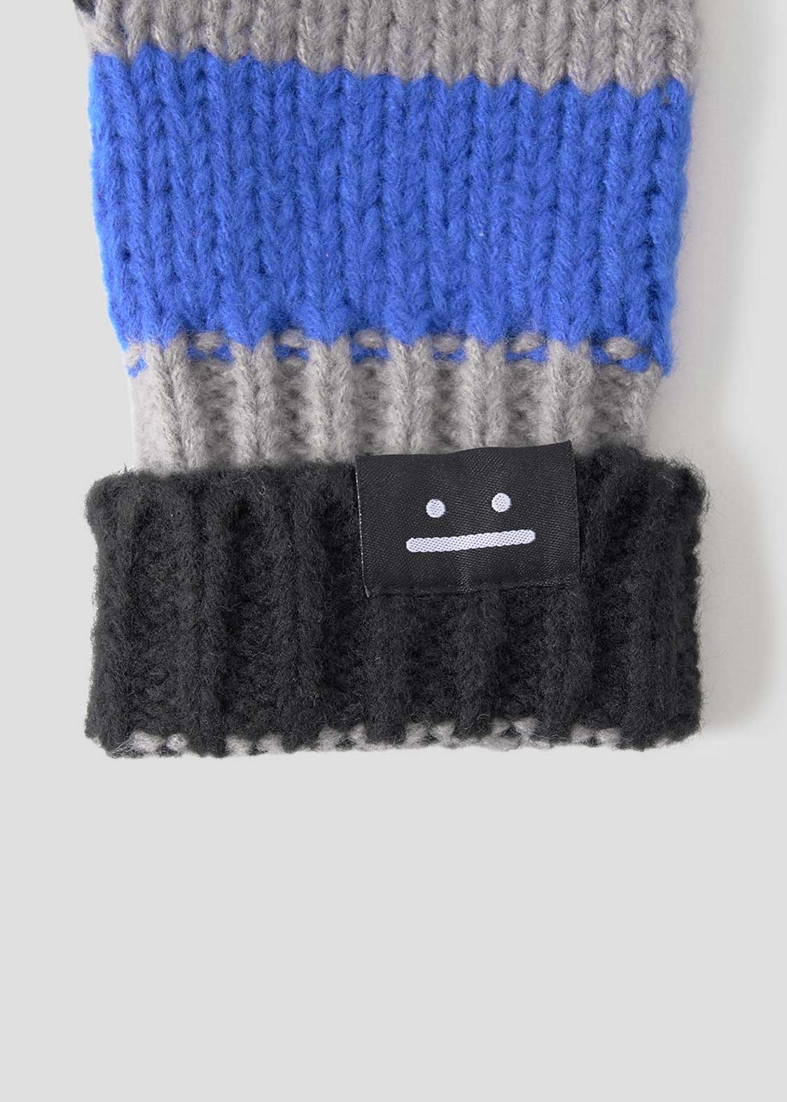 Beautiful Shadow Zoom B | Knit Line Gloves - Image 4