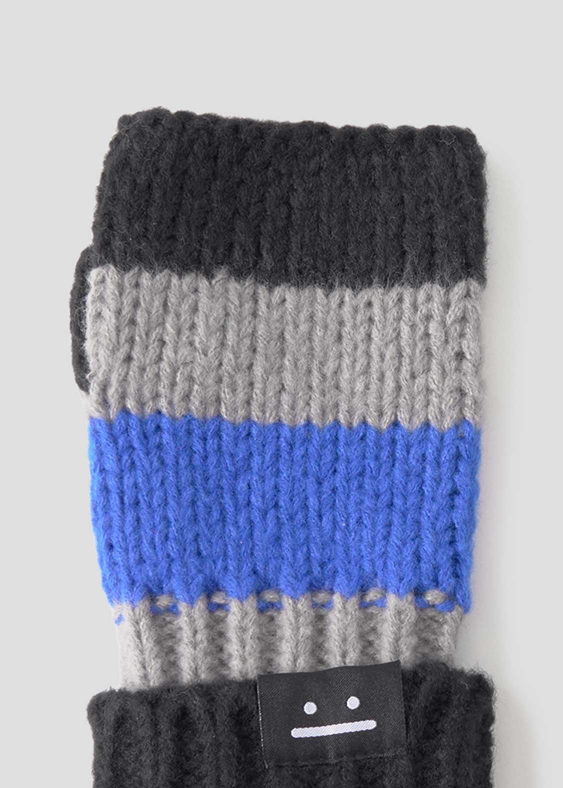 Beautiful Shadow Zoom B | Knit Line Gloves - Image 8