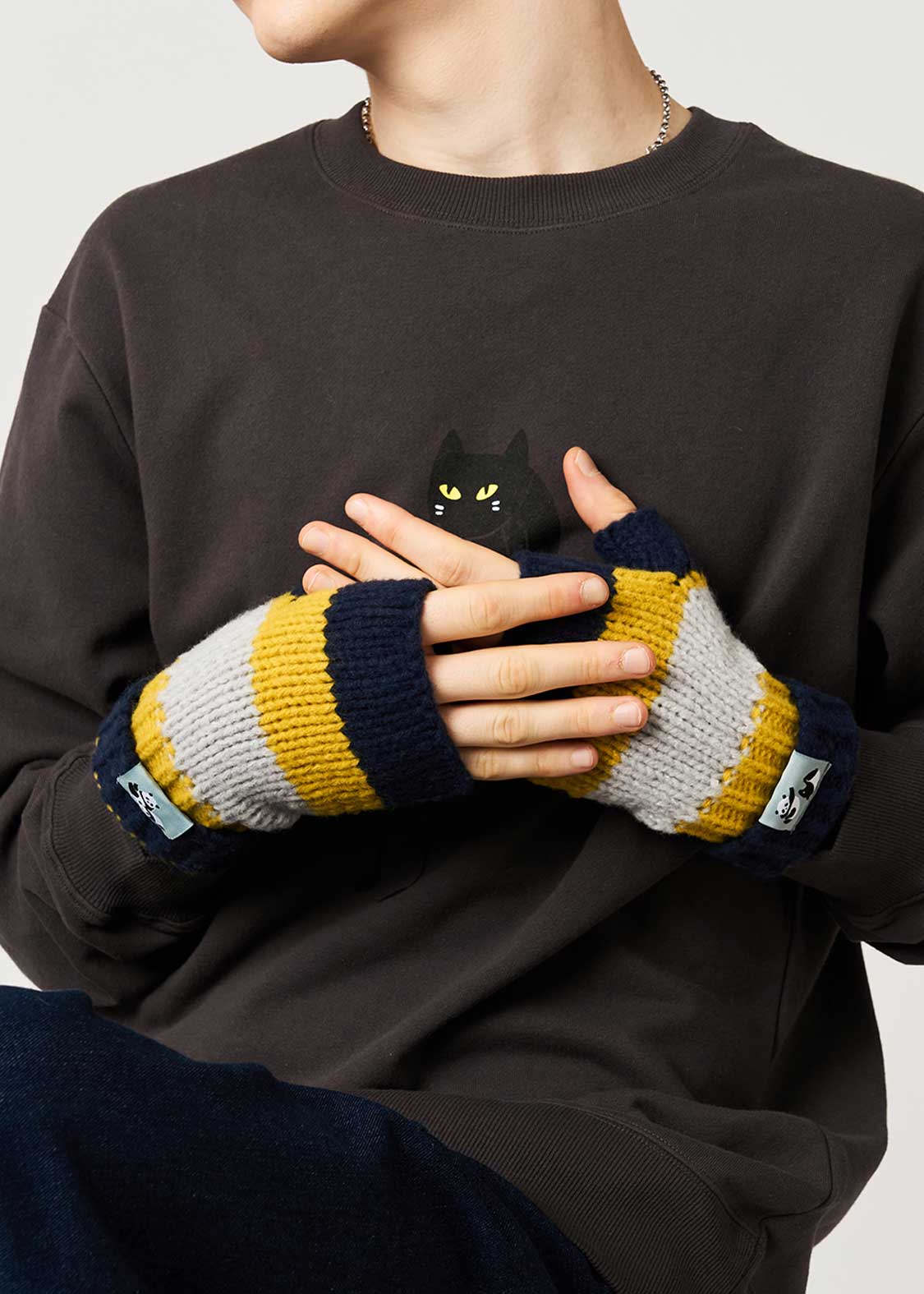 Rolling Pandas | Knit Line Gloves - Image 6