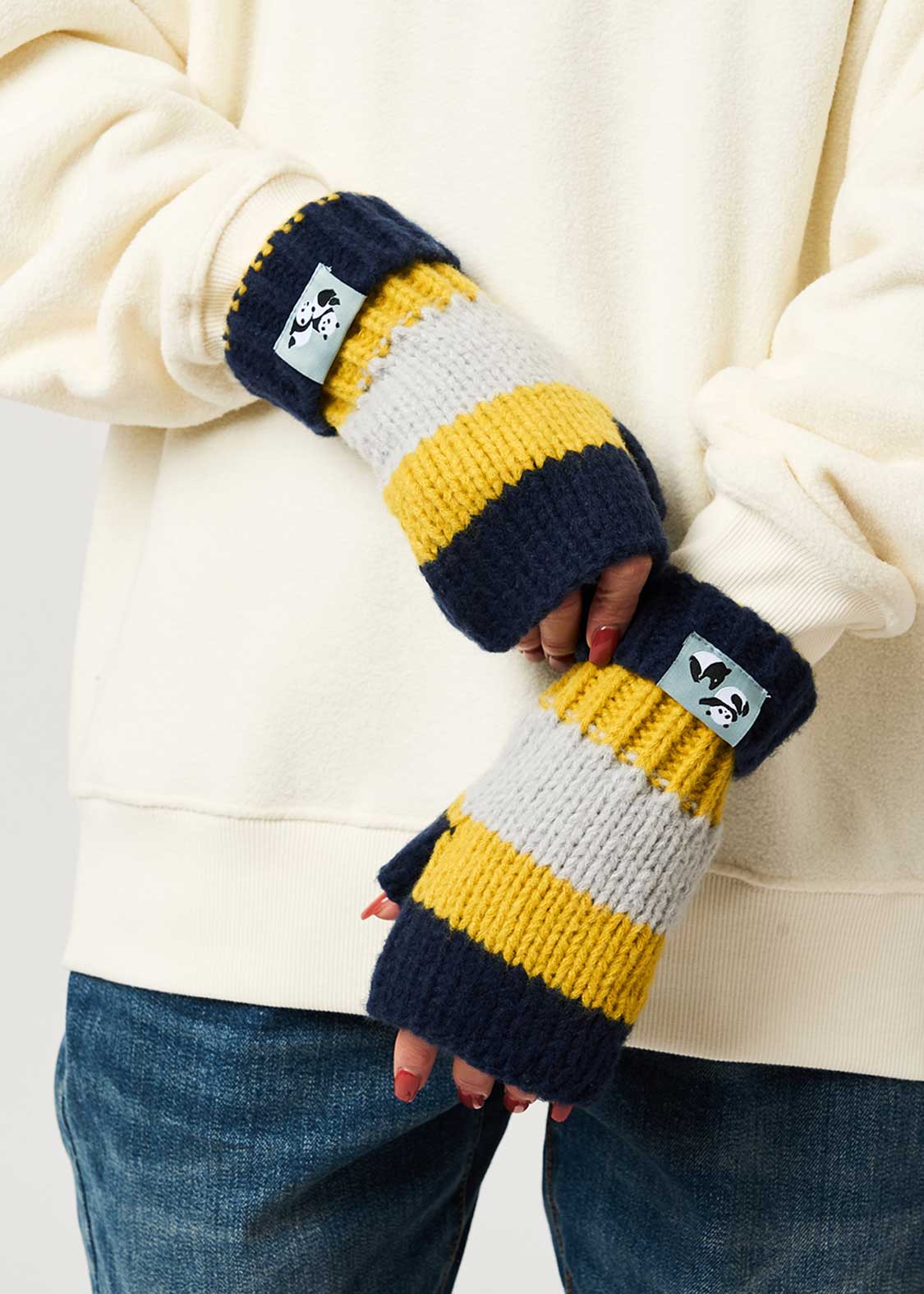 Rolling Pandas | Knit Line Gloves - Image 9