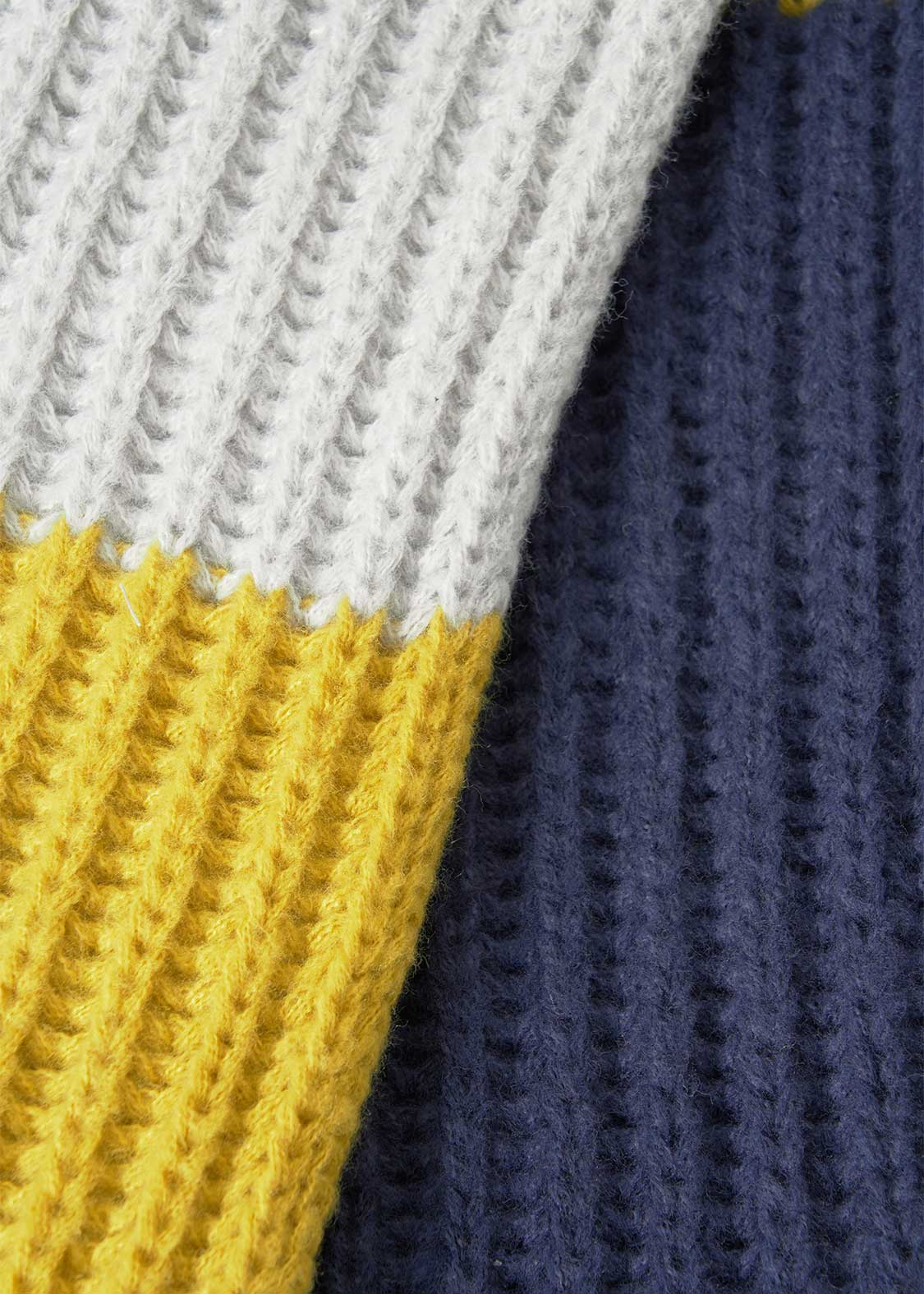 Rolling Pandas Pennant | Knit Line Scarf - Image 10