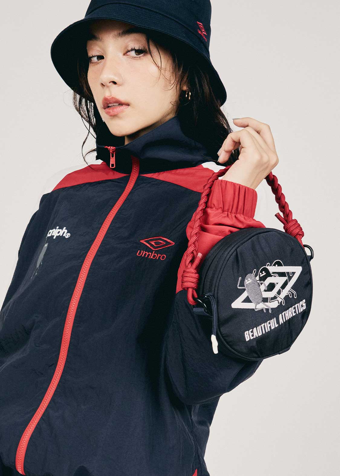 Beautiful Shadow Umbro | Round Mini Shoulder Bag - Image 6