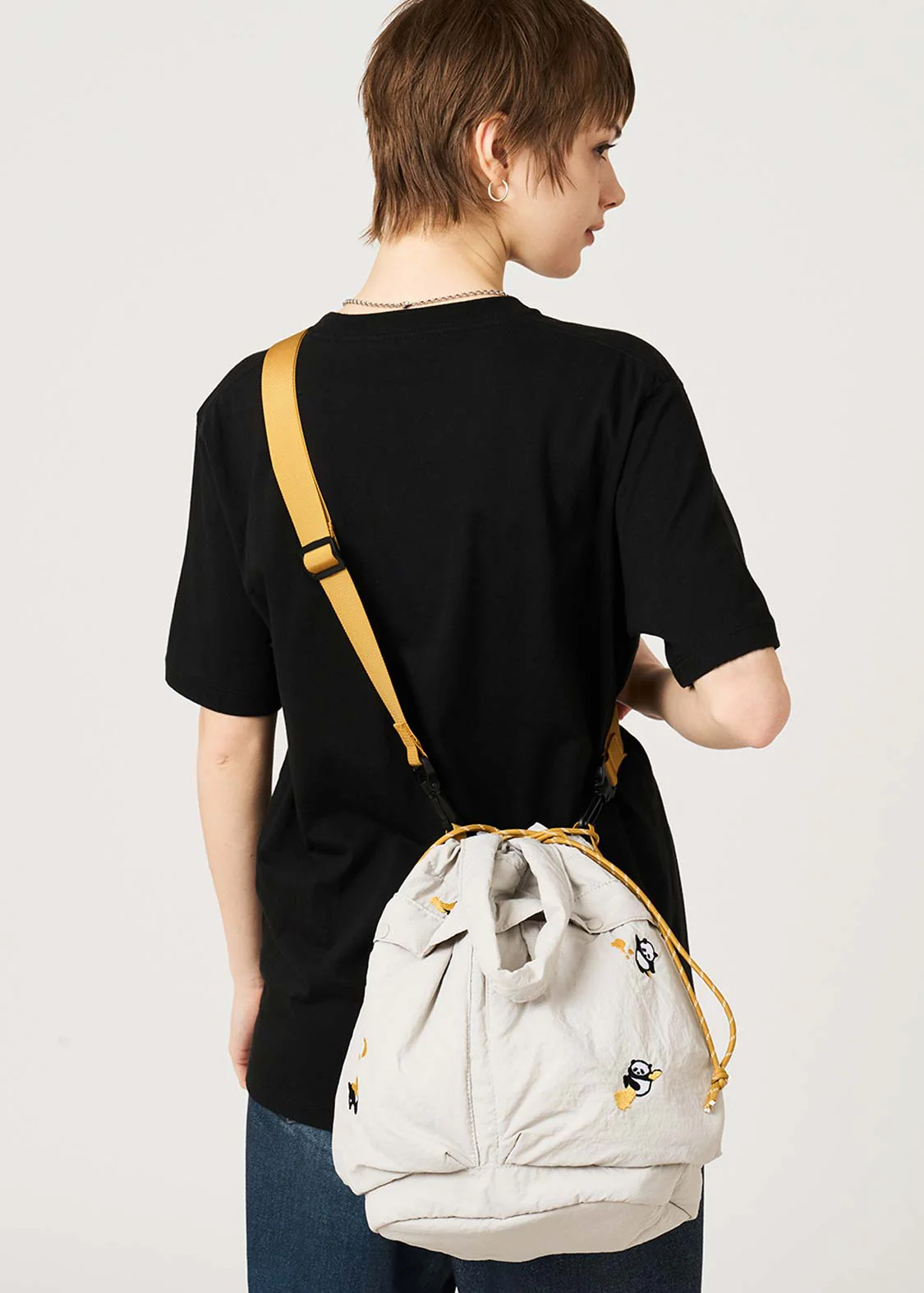 Rolling Pandas Painting | String Bag - Image 9