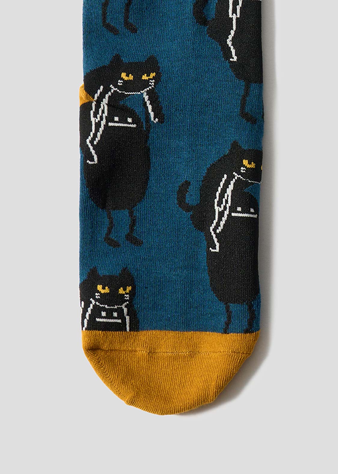 Neko Kaburi Beautiful Shadow A | Mid-Length Socks - Image 5