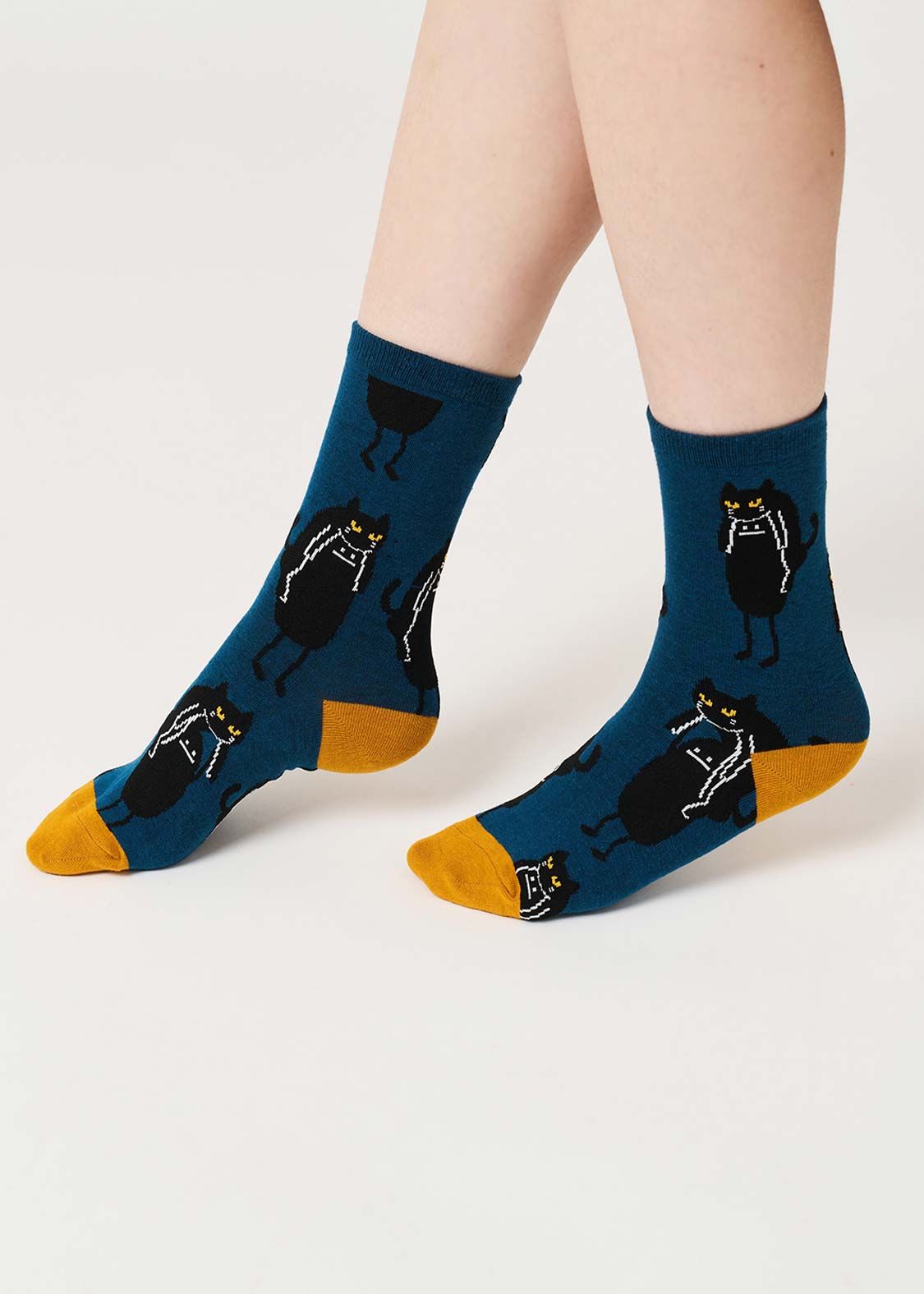 Neko Kaburi Beautiful Shadow A | Mid-Length Socks - Image 9