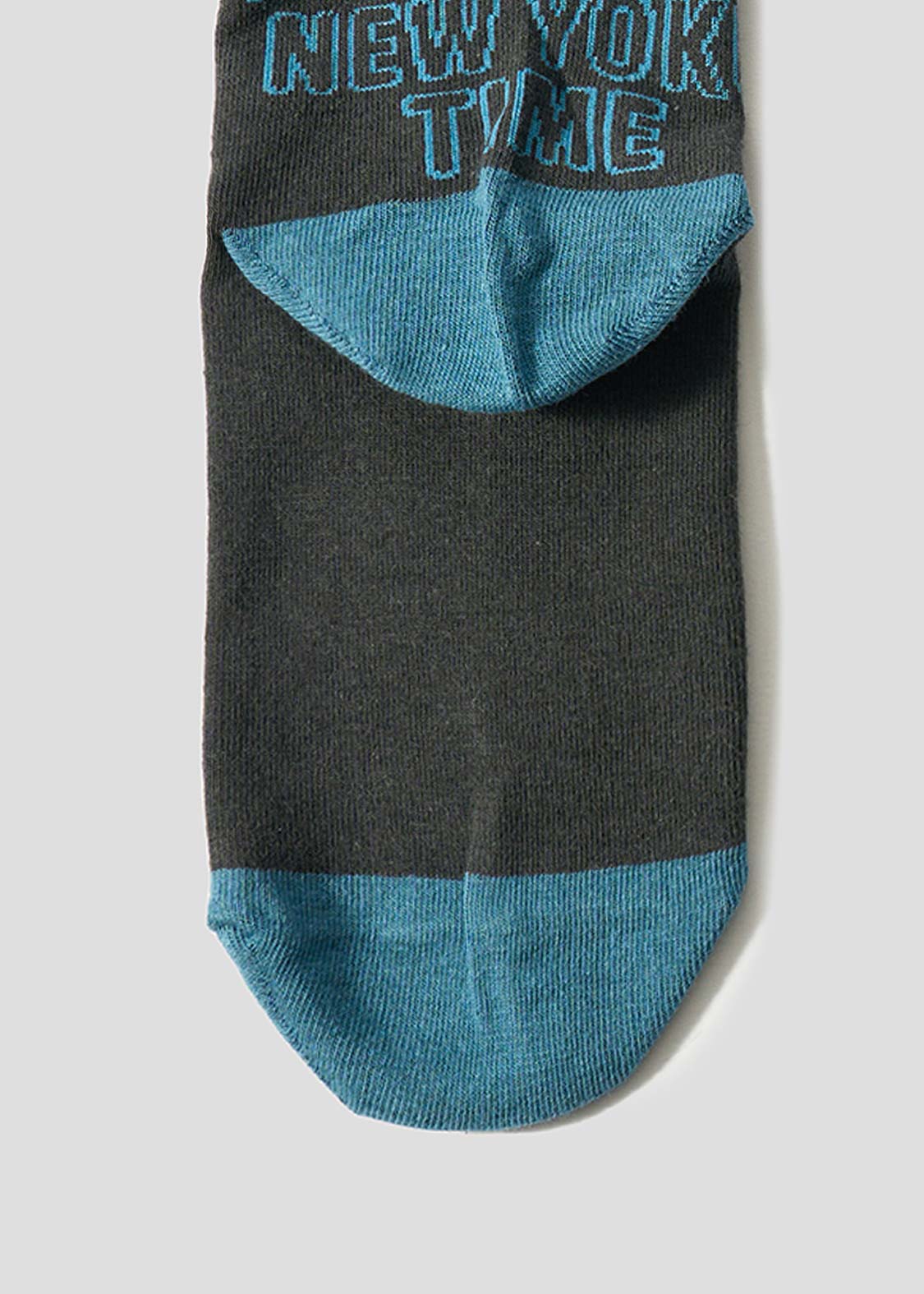 Nagasugiru Inu New York Time | Mid Socks - Image 10