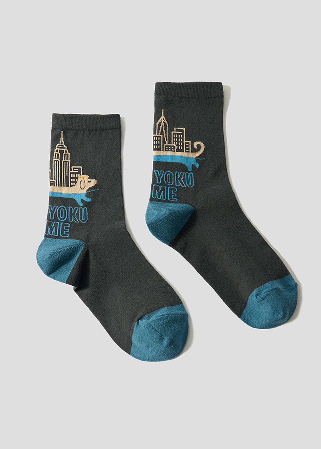 Nagasugiru Inu New York Time | Mid Socks - Image 2