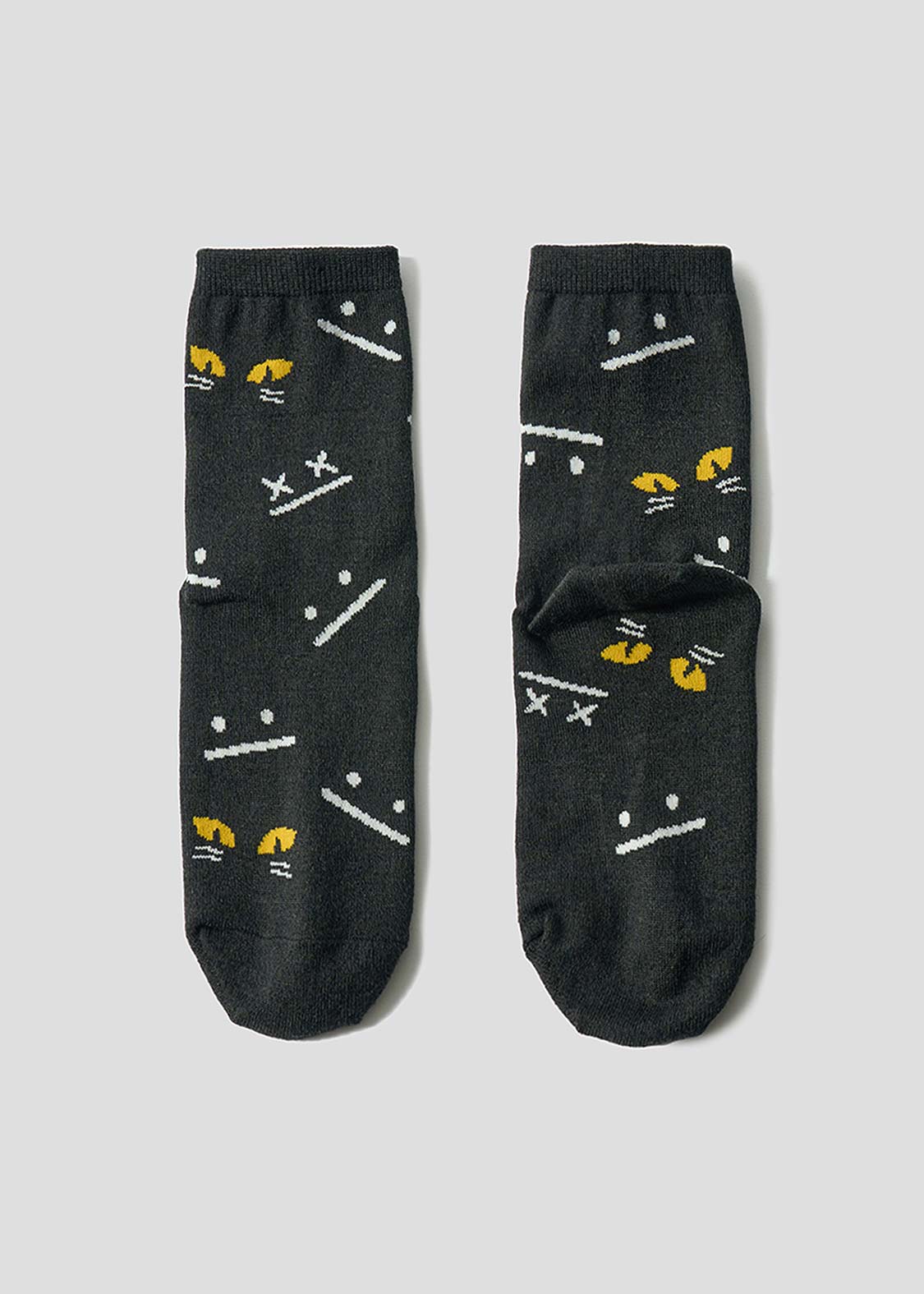 Neko Kaburi Beautiful Shadow A | Linen Mid-Length Socks - Image 3