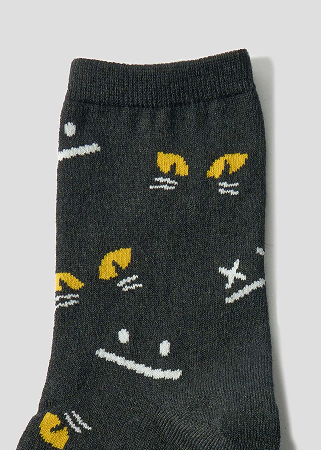 Neko Kaburi Beautiful Shadow A | Linen Mid-Length Socks - Image 4