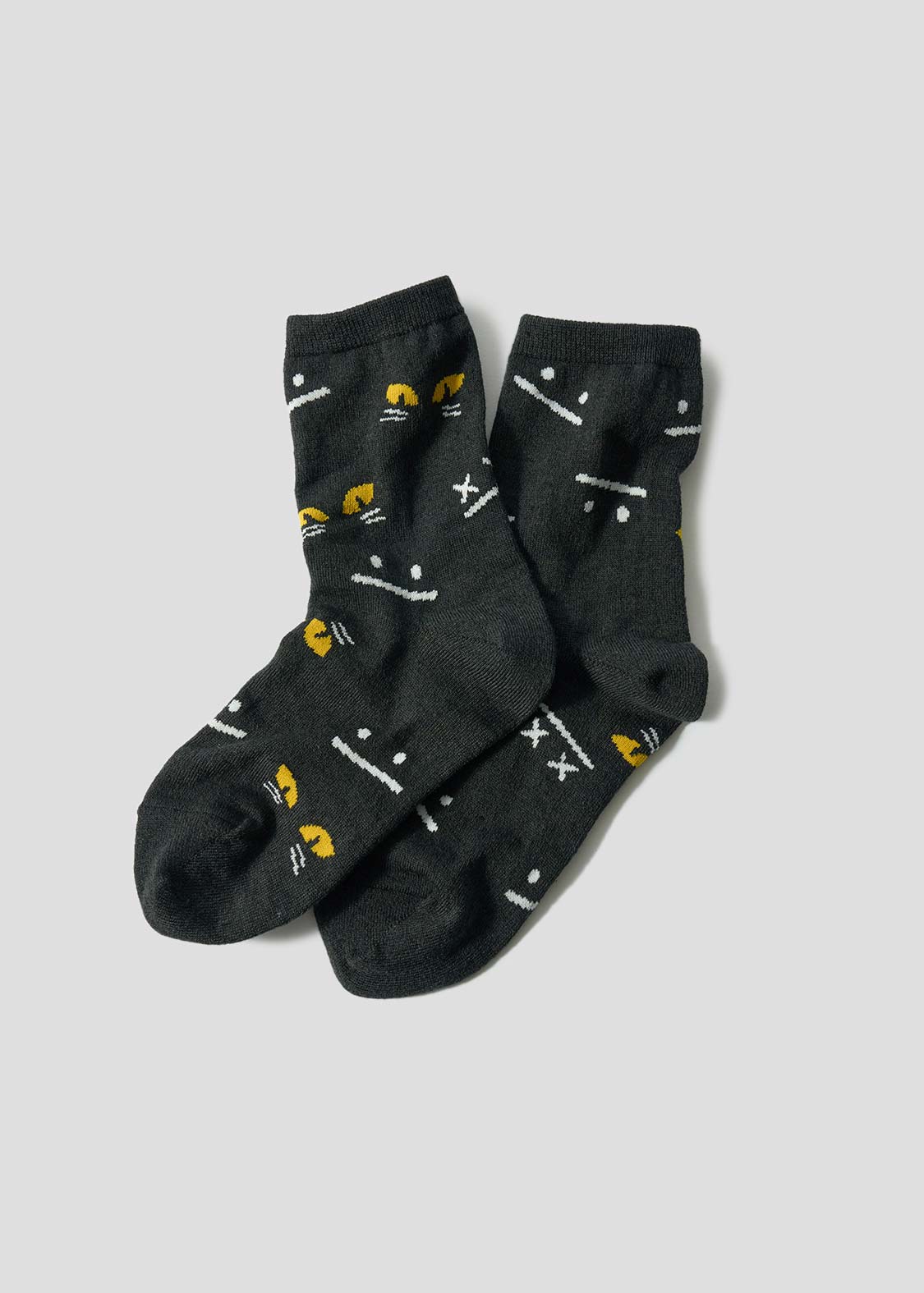 Neko Kaburi Beautiful Shadow A | Linen Mid-Length Socks - Image 7