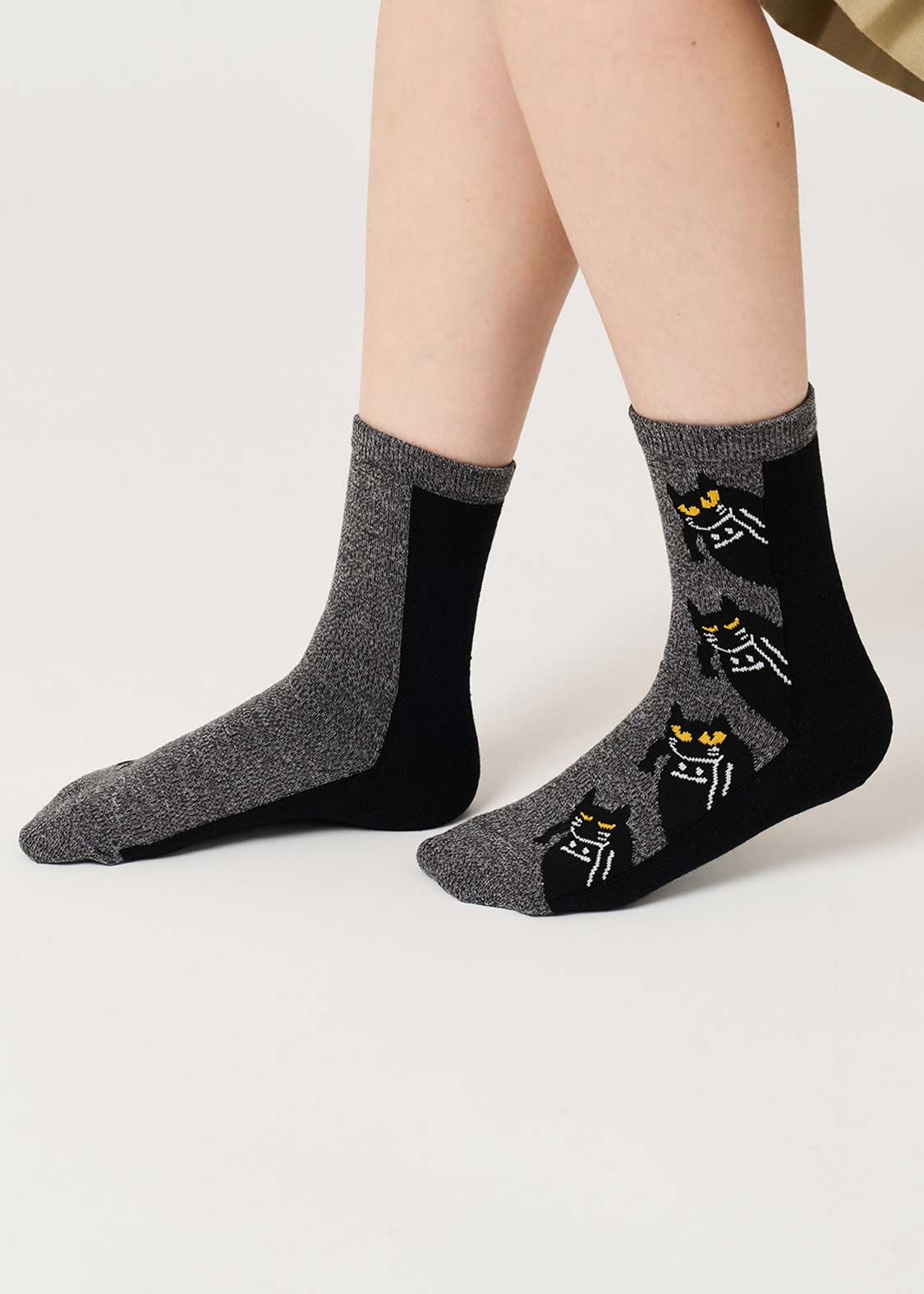 Neko Kaburi Beautiful Shadow B | Linen Mid-Length Socks - Image 9