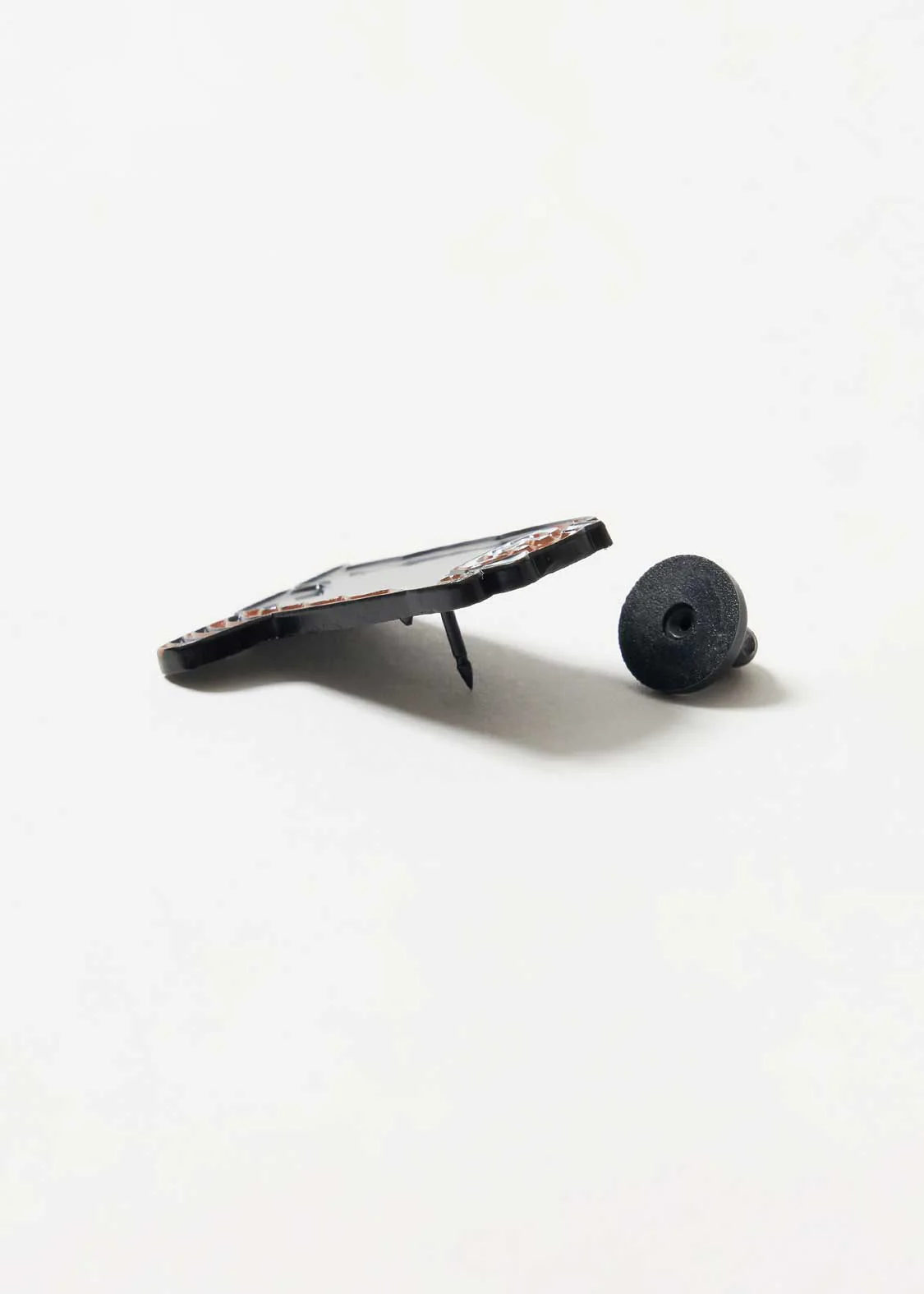 Ikaku 5 | Pins - Image 5