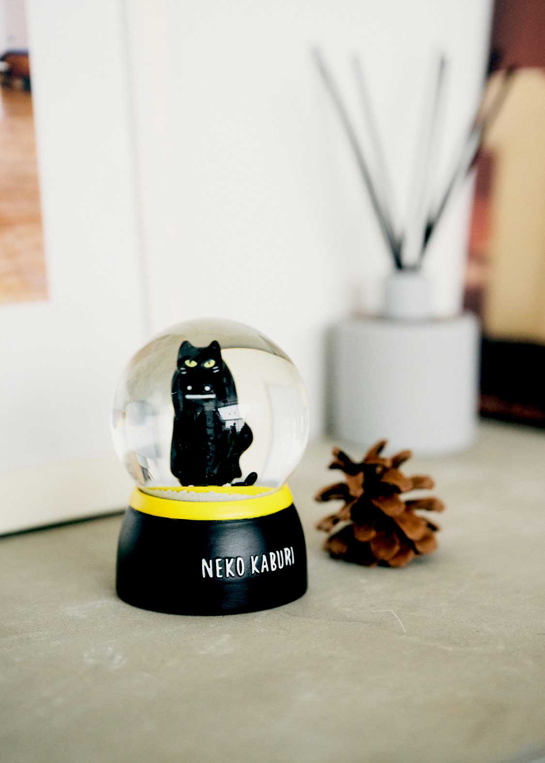 Cat Cap Beautiful Shadow | Snow Globe S - Image 6