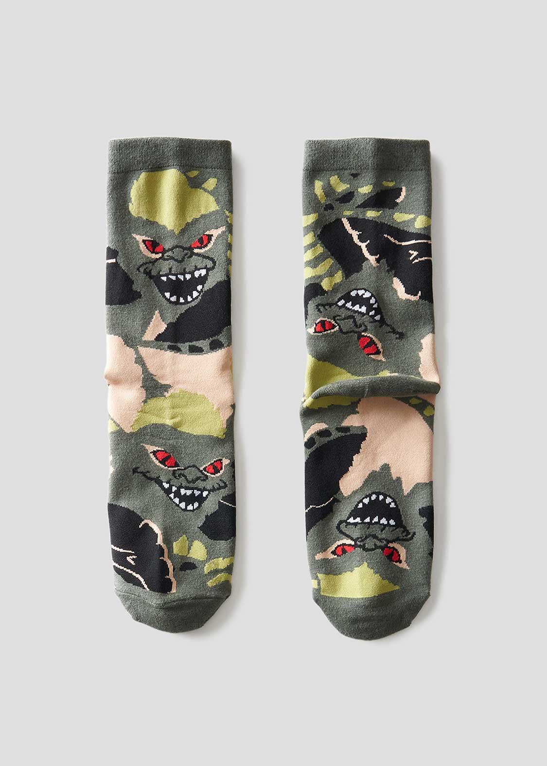 Middle Socks (Stripe Pattern) - Image 3