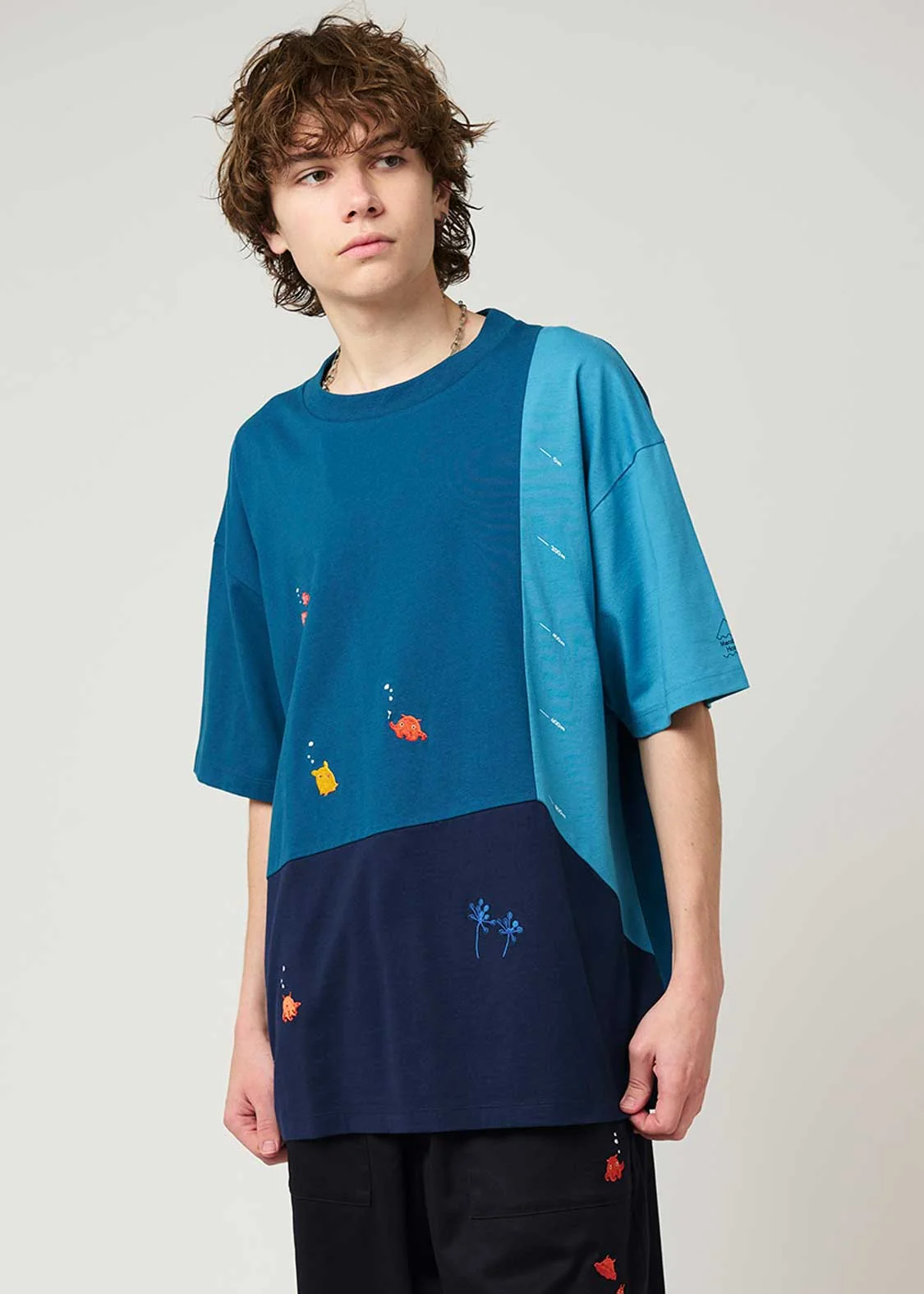 My Home Switching Big Silhouette Short Sleeve Tee (Mendaco and Sea Friends) - Image 7