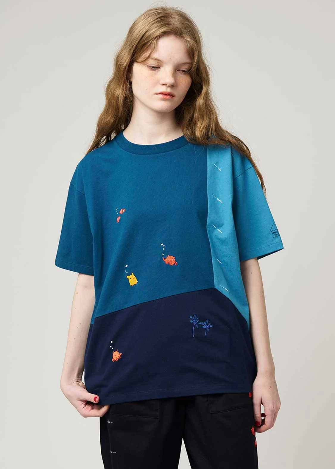 My Home Switching Big Silhouette Short Sleeve Tee (Mendaco and Sea Friends) - Image 9