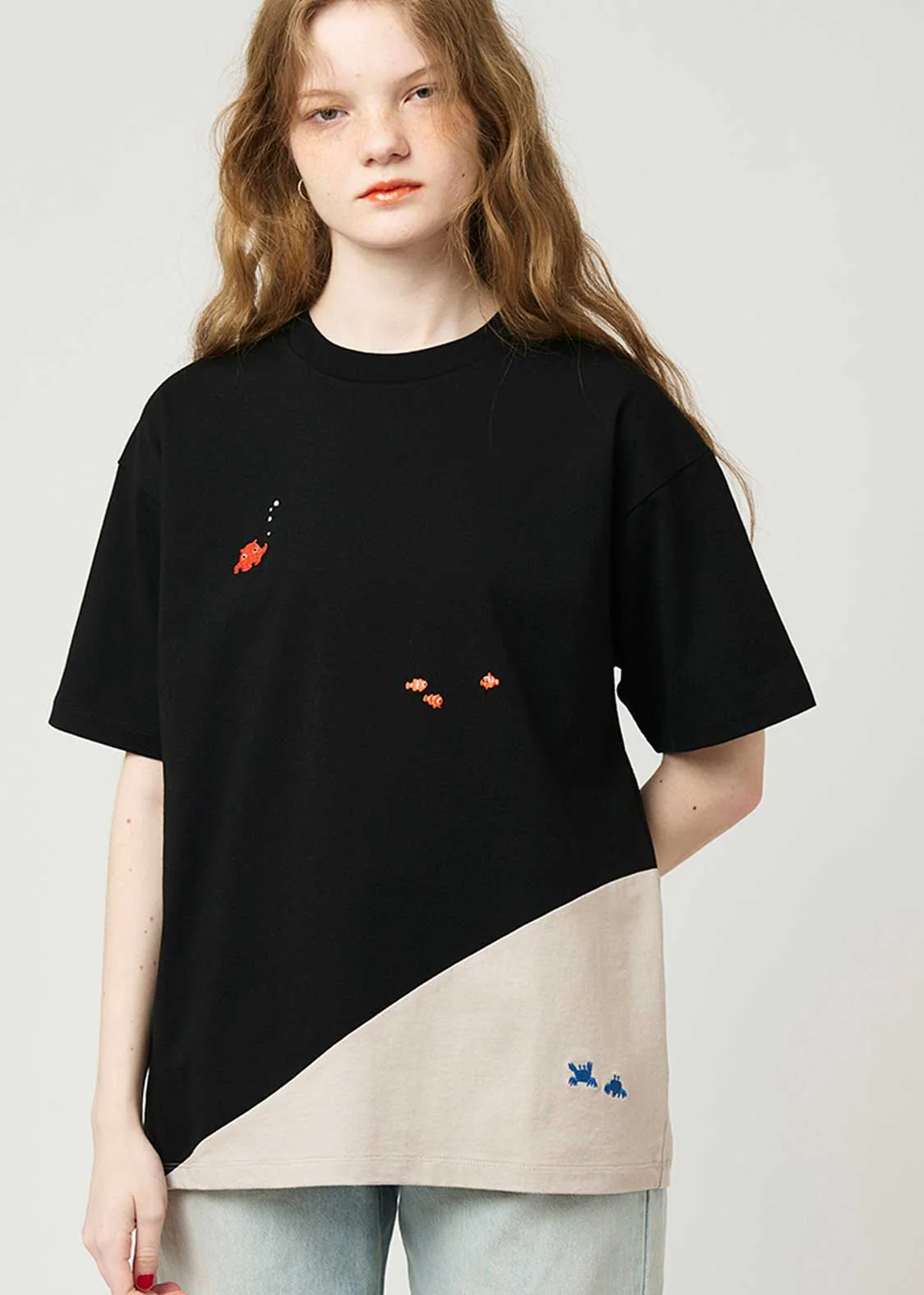 Sea Side Switching Big Silhouette Short Sleeve Tee (Mendaco and Sea Friends) - Image 6
