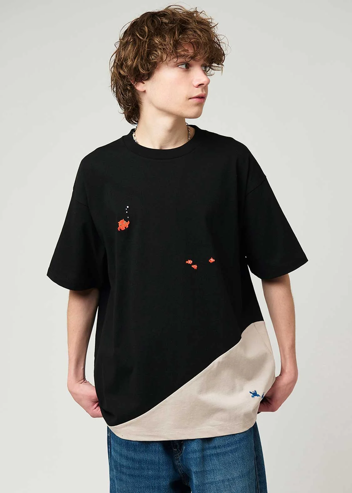 Sea Side Switching Big Silhouette Short Sleeve Tee (Mendaco and Sea Friends) - Image 7